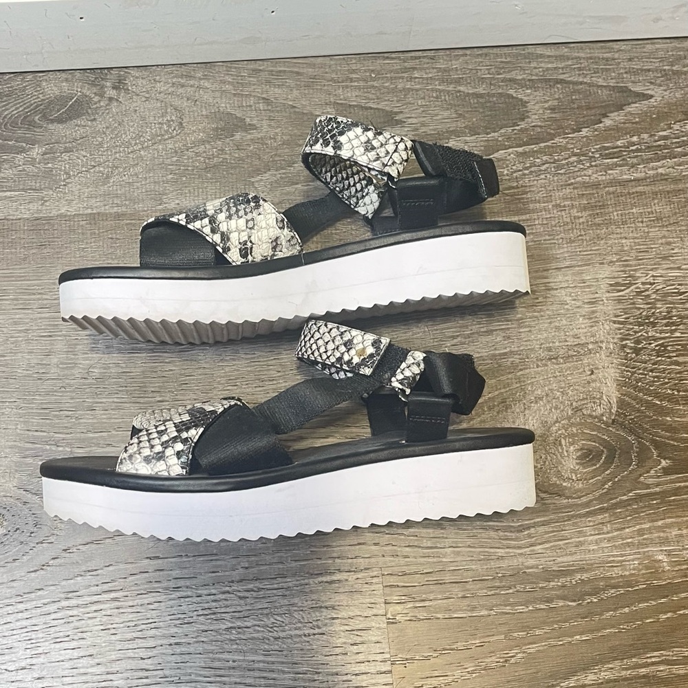 Kate Spade New York Women's Dotty Wedge Sandals Black White Size 6.5 - Picture 4 of 6